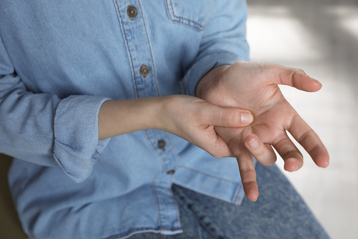 Trigger Finger: Causes, Symptoms, and the Benefits of Chiropractic Care